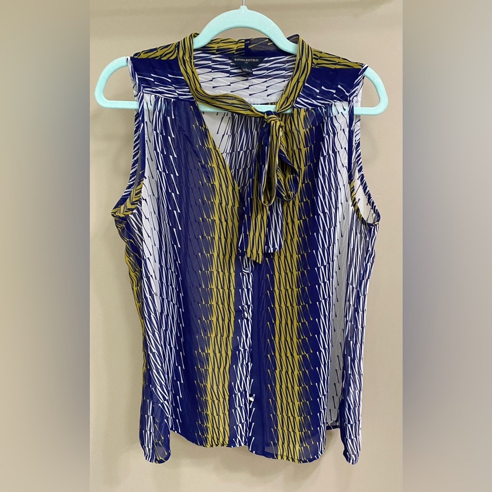 Banana Republic Sheer multi color blouse